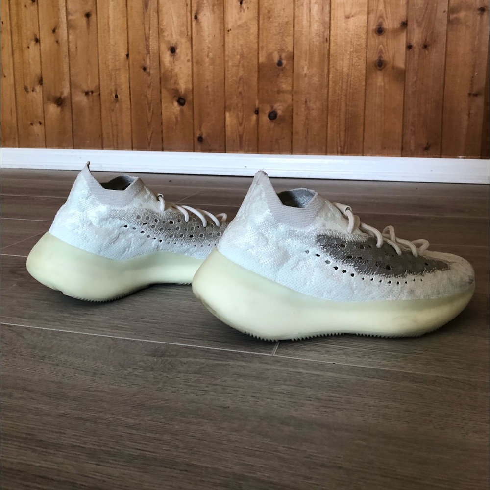 adidas Yeezy Boost 380
Calcite Glow